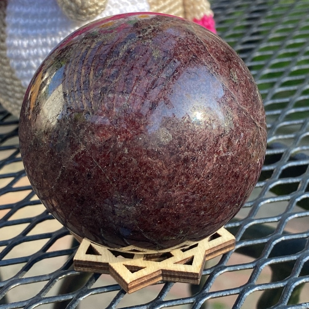 Red Garnet Sphere - Picture 8 of 9